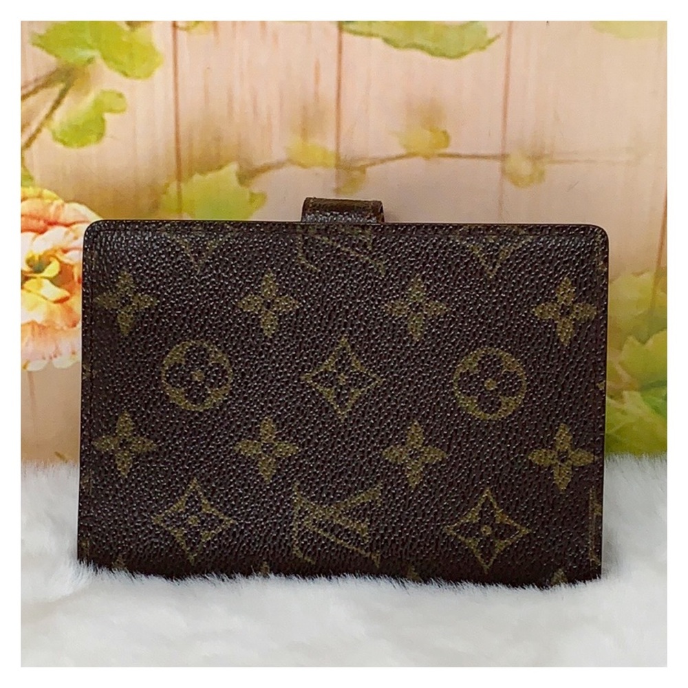 Authentic Louis Vuitton Agendar Wallet - Picture 2 of 11
